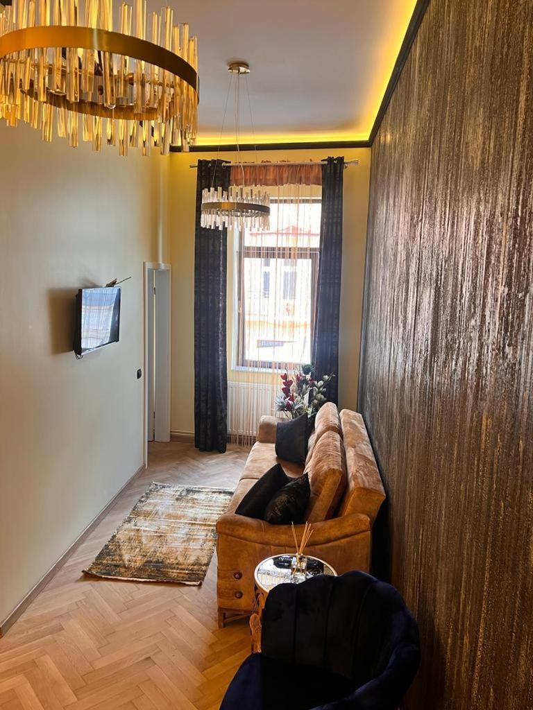 Urban Central Apartments Brasov Luaran gambar